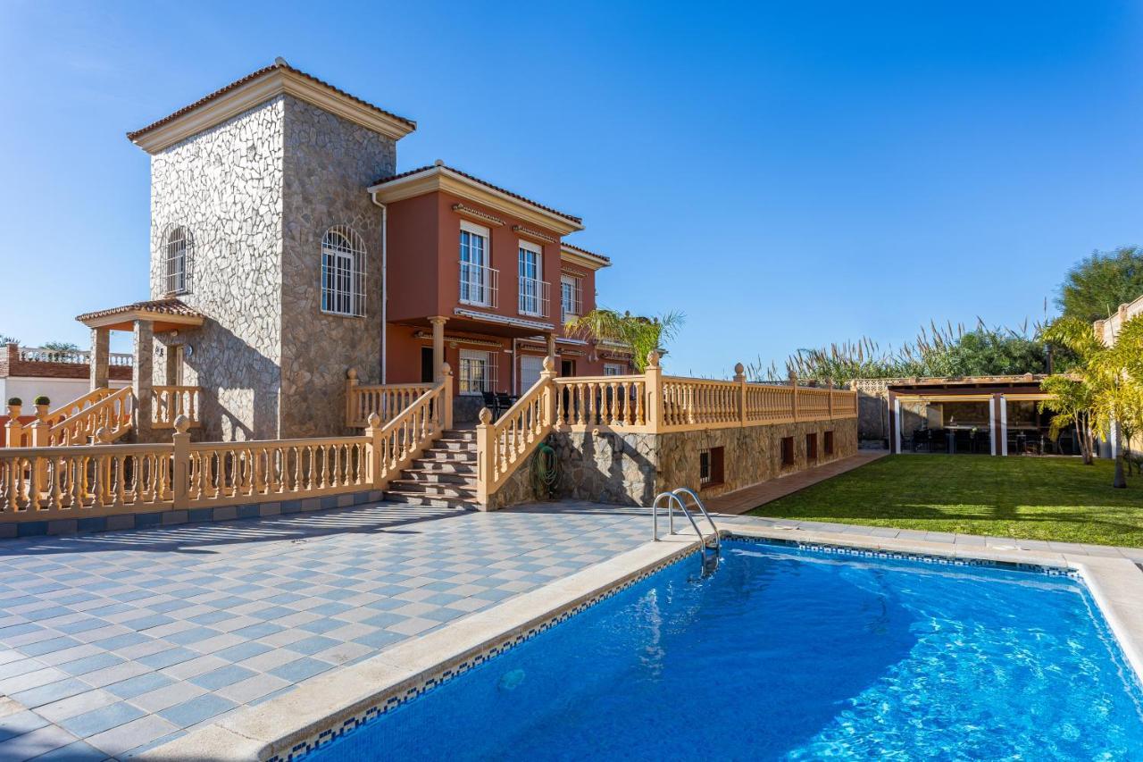 Sun, Relax, Climatized Pool & Steps To The Beach By Mellow Μπέλεθ-Μάλαγα Εξωτερικό φωτογραφία